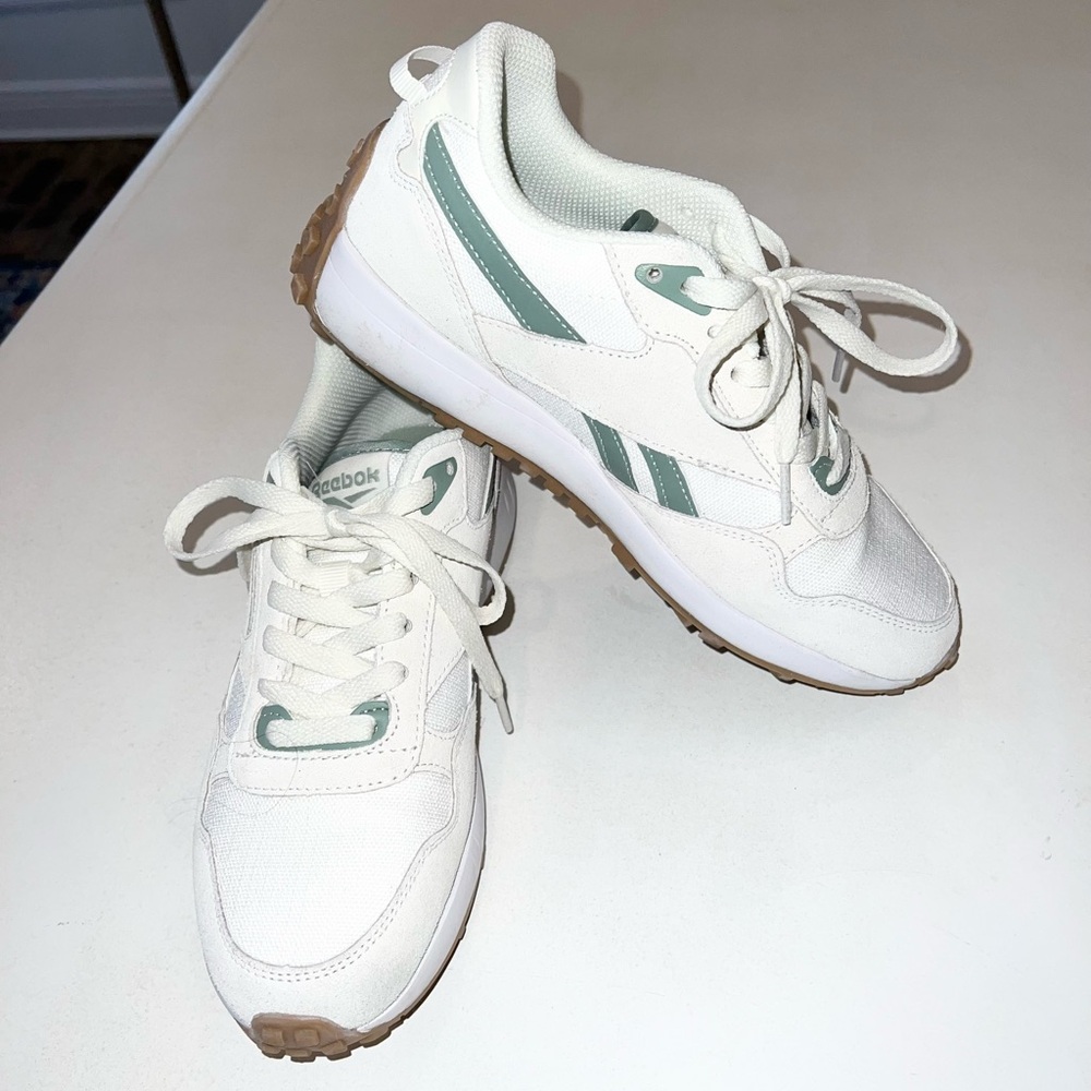 Reebok Women's Drive Sneakers White and Light Green Comfort Footbed Shoes Sz 8 - Picture 5 of 7